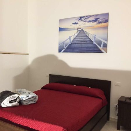 Aloha House Hotel Формия Екстериор снимка