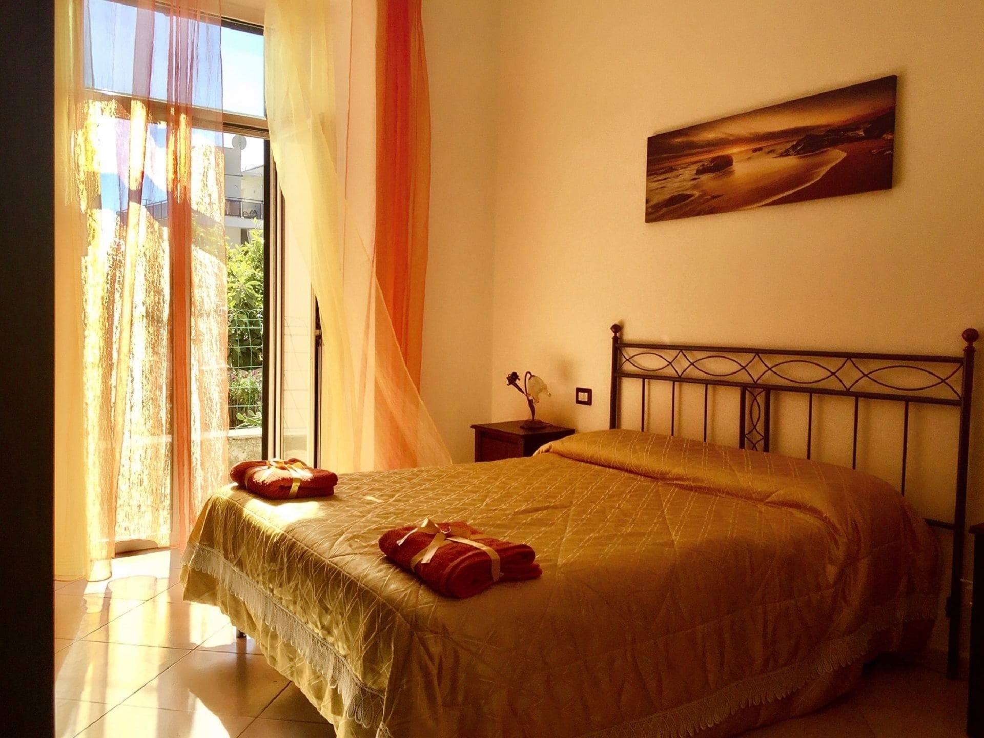 Aloha House Hotel Формия Екстериор снимка