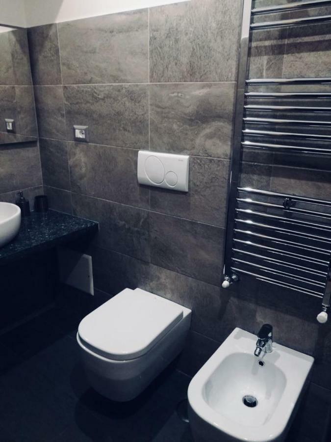 Aloha House Hotel Формия Екстериор снимка